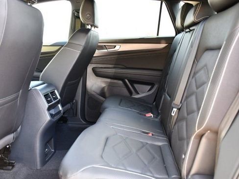 New 2026 Volkswagen Atlas Cross Sport SE image 17