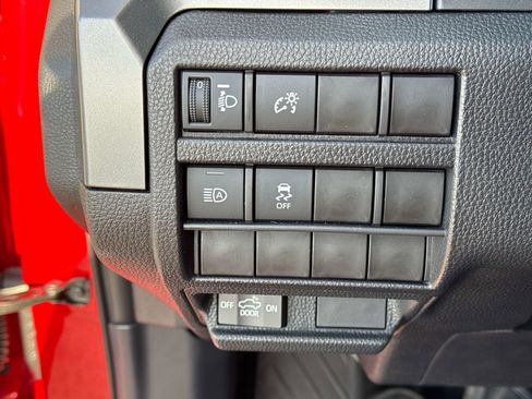 Used 2025 Toyota Tacoma SR5 image 25