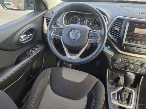 Used 2014 Jeep Cherokee Latitude image 14