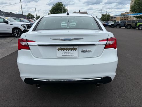 Used 2012 Chrysler 200 Limited FWD image 7