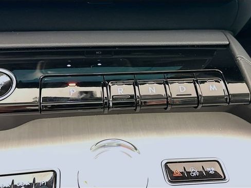 New 2025 Lincoln Navigator Reserve image 17