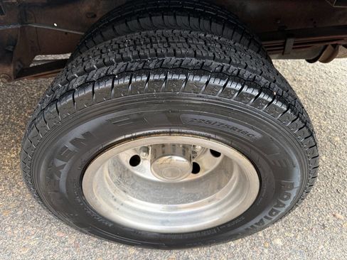 Used 1999 Ford E-350 and Econoline 350 Super Duty image 9