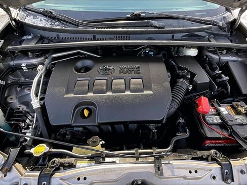 Used 2014 Toyota Corolla LE image 10