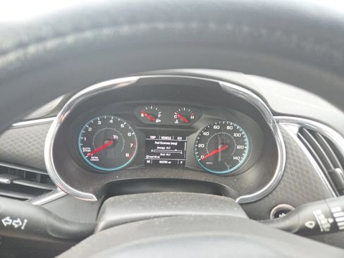 Used 2020 Chevrolet Malibu LT FWD image 9