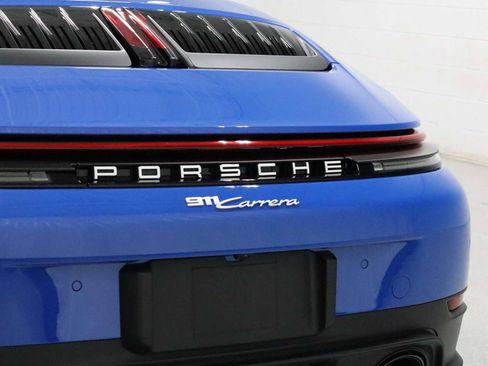 Used 2025 Porsche 911 Carrera RWD image 8