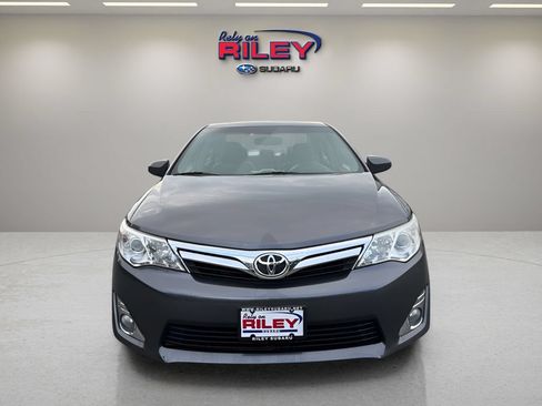 Used 2014 Toyota Camry XLE w/ Leather Package FWD image 8