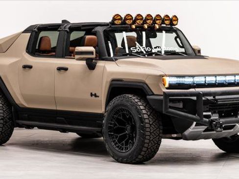 Used 2025 GMC Hummer EV 3X w/ LPO, Dark Essentials Package AWD/4WD image 6