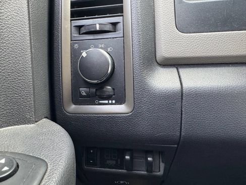 Used 2012 RAM 1500 Tradesman w/ ST Popular Equipment Group AWD/4WD image 18