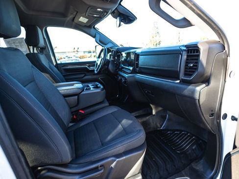 Used 2024 Chevrolet Silverado 3500 LT image 30