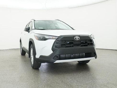 New 2026 Toyota Corolla Cross LE w/ Moonroof Package FWD image 30
