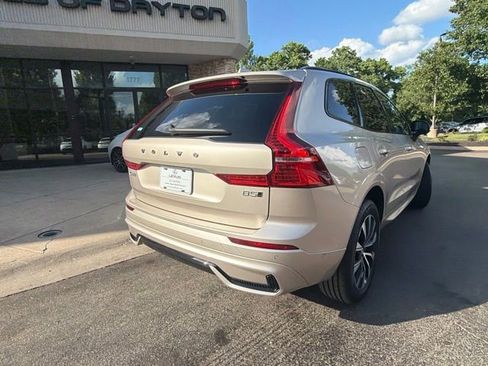 Used 2025 Volvo XC60 B5 Plus AWD/4WD image 7