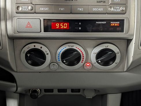 Used 2011 Toyota Tacoma PreRunner w/ SR5 Pkg #2 RWD image 13