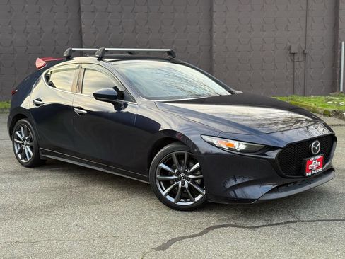 Used 2019 MAZDA MAZDA3 AWD Hatchback w/ Preferred Pkg image 3