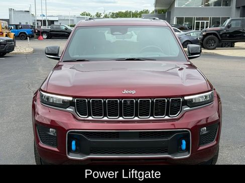 Certified 2023 Jeep Grand Cherokee Overland w/ Advanced Protech Group III AWD/4WD image 11