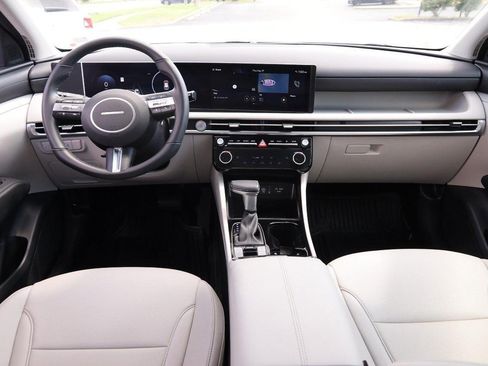 Used 2025 Hyundai Tucson SEL FWD image 23