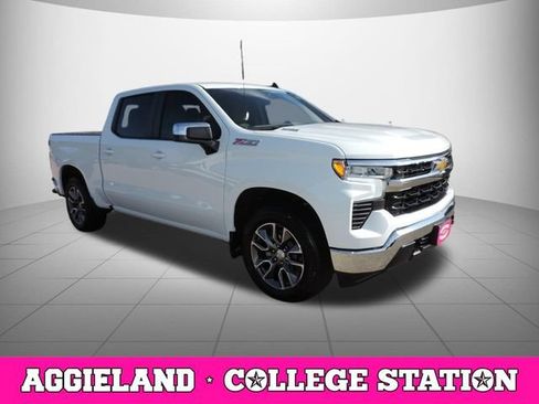 Certified 2024 Chevrolet Silverado 1500 LT AWD/4WD image 3