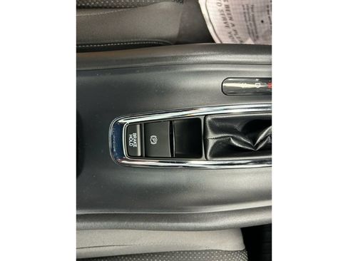 Used 2021 Honda HR-V Sport image 15