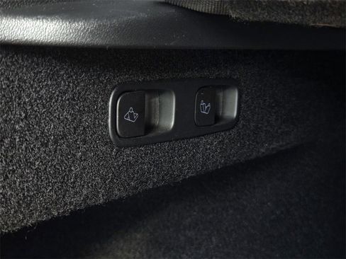 Used 2023 Tesla Model Y Long Range image 22