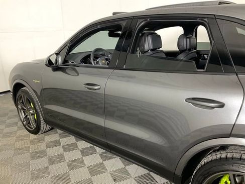 Used 2020 Porsche Cayenne E-Hybrid image 36