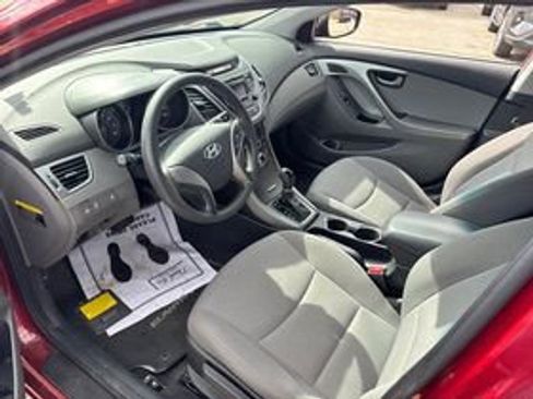 Used 2014 Hyundai Elantra SE image 9