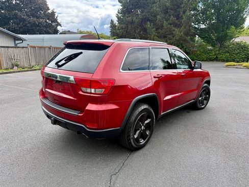 Used 2011 Jeep Grand Cherokee Laredo AWD/4WD image 6