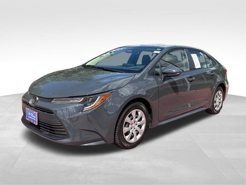 Used 2024 Toyota Corolla LE FWD image 5