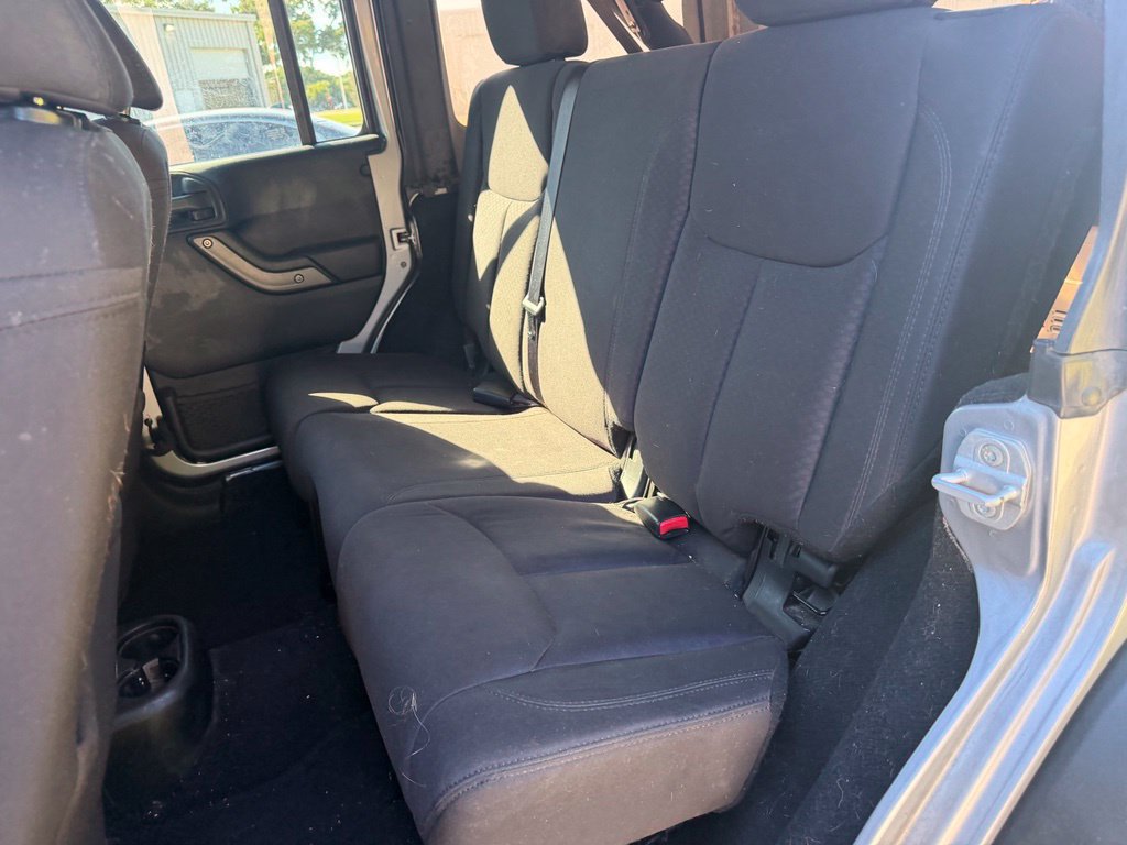 Used 2013 Jeep Wrangler Unlimited Sport AWD/4WD image 11