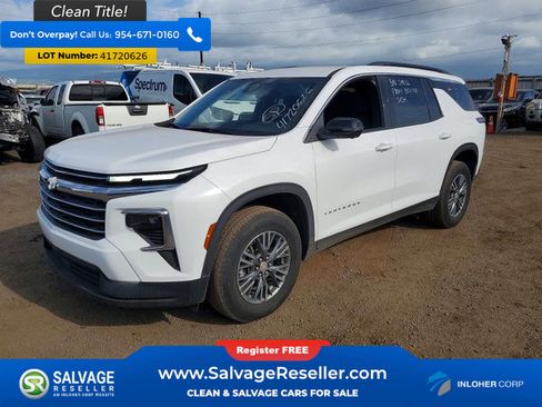 Used 2024 Chevrolet Traverse LT image 1