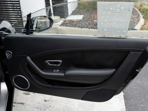 Used 2016 Bentley Continental GT image 33