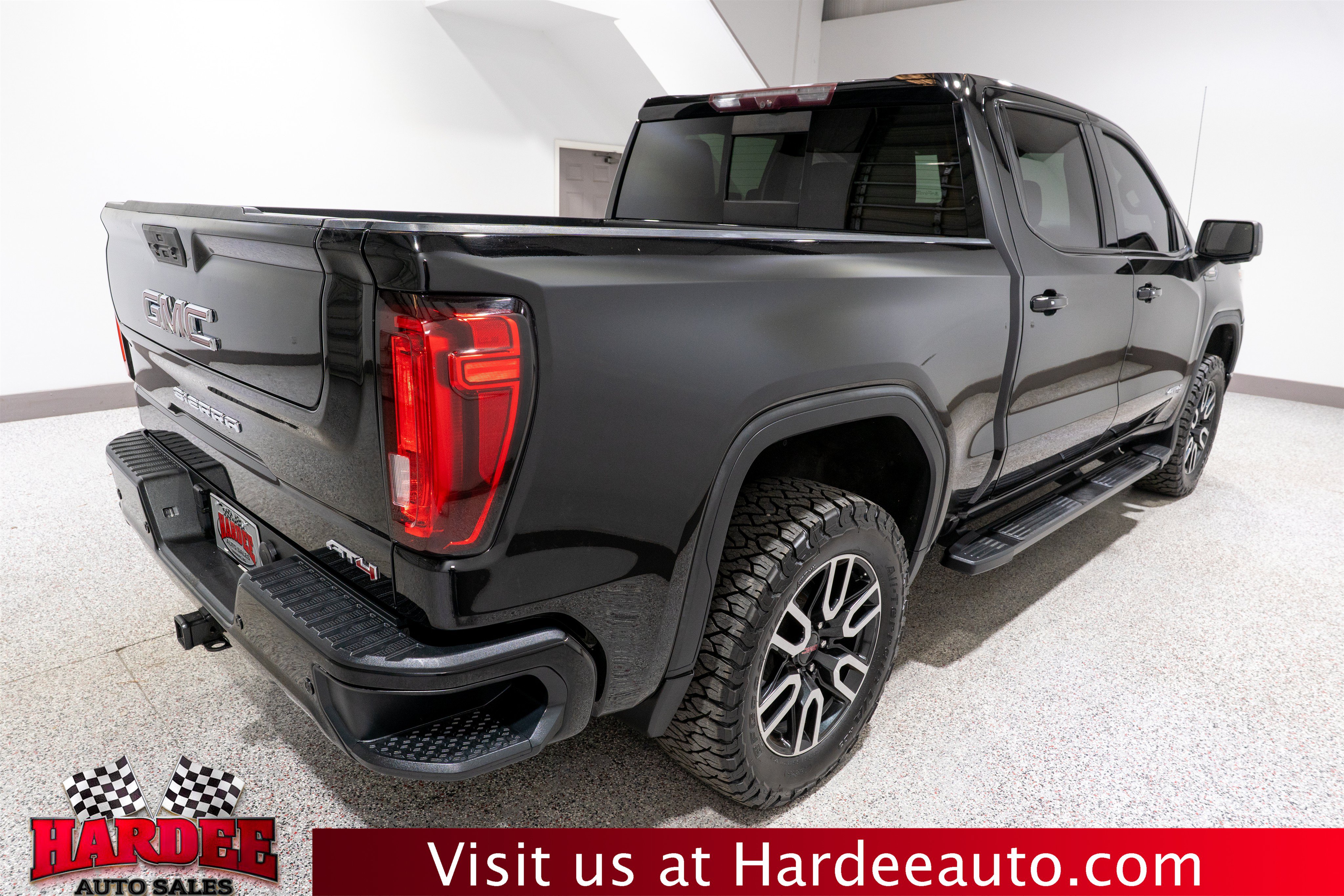Used 2020 GMC Sierra 1500 AT4 w/ AT4 Premium Package AWD/4WD image 5