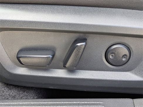 Used 2025 Nissan Rogue SV image 22