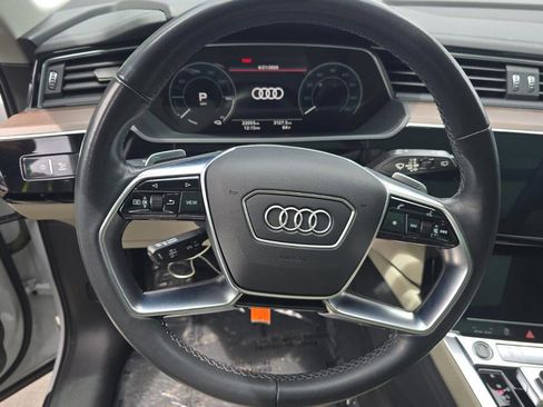 Used 2024 Audi Q8 e-tron Premium Plus w/ Premium Plus Package AWD/4WD image 7