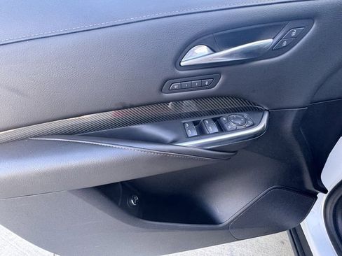 Used 2022 Cadillac XT4 Sport w/ Technology Package image 14