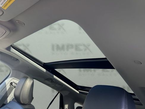 Used 2021 Ford Explorer Limited w/ Hybrid Equipment Group 310A image 12