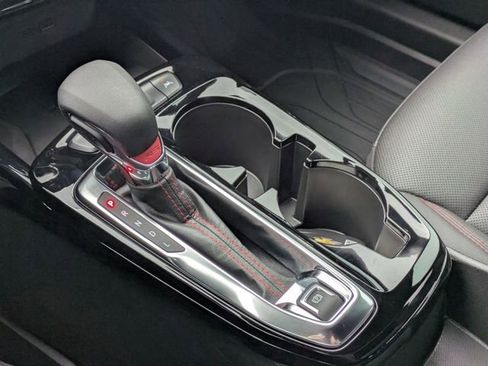 New 2026 Chevrolet Trax RS w/ Sunroof Package image 21