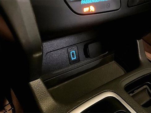 Used 2018 Ford Escape SE image 24