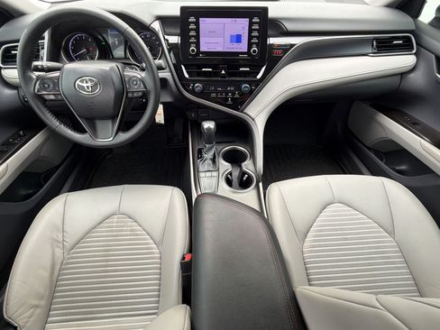 Used 2024 Toyota Camry SE FWD image 31