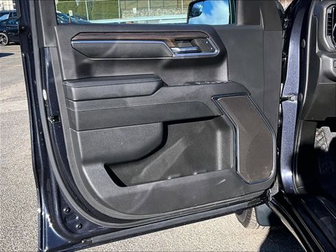 Used 2023 Chevrolet Silverado 1500 LT image 9