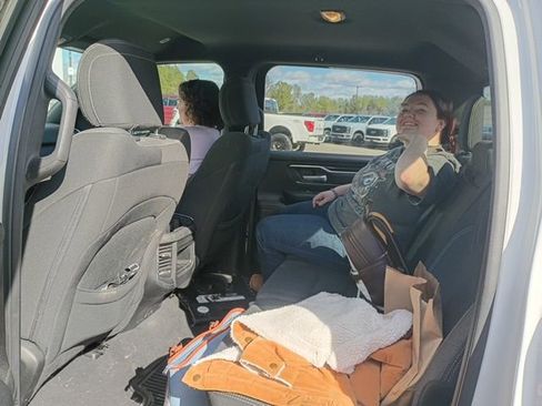 Used 2019 RAM 1500 Big Horn image 8