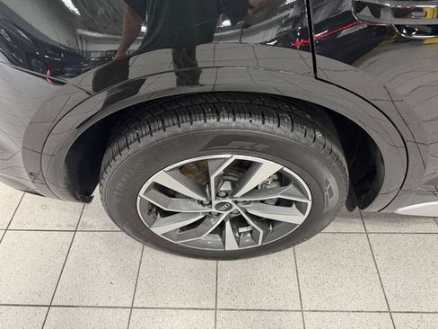 Certified 2023 Audi Q5 2.0T Prestige w/ Prestige Package AWD/4WD image 10