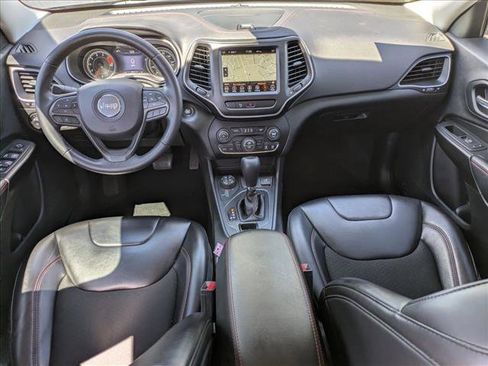 Used 2019 Jeep Cherokee Trailhawk w/ Comfort/Convenience Group AWD/4WD image 19
