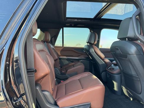 New 2025 Lincoln Navigator L Reserve image 13
