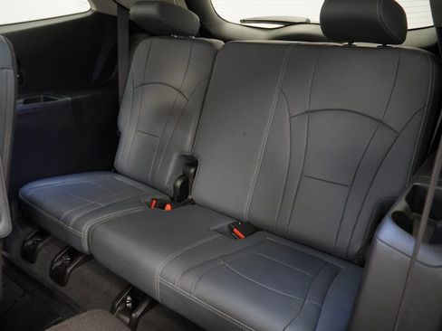 Used 2021 Buick Enclave Essence w/ Sport Touring Edition image 19