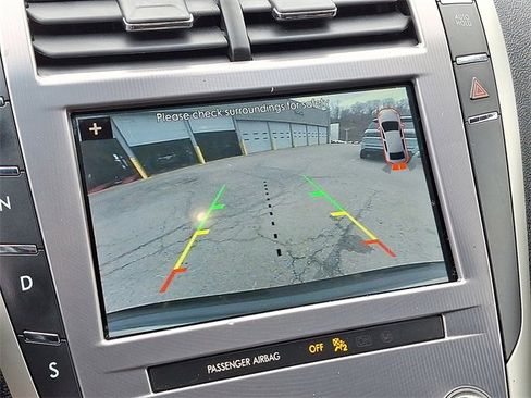 Used 2019 Lincoln MKZ Premiere image 18