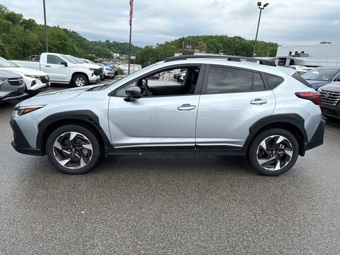 Used 2025 Subaru Crosstrek 2.5i Limited AWD/4WD image 2