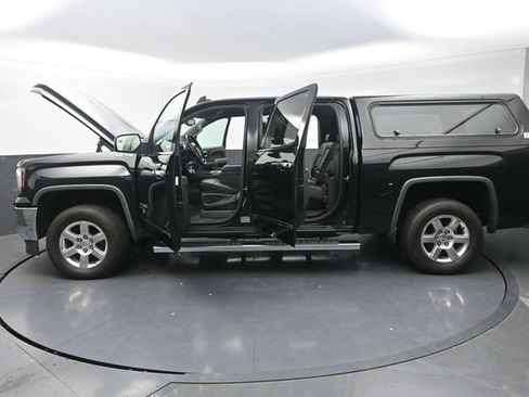 Used 2018 GMC Sierra 1500 SLT AWD/4WD image 42