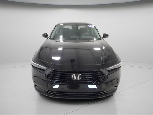 Used 2023 Honda Accord EX image 2