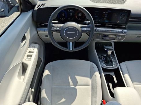 Used 2025 Hyundai Kona SEL image 16