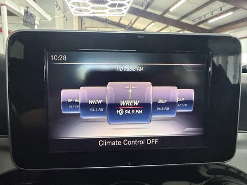 Used 2015 Mercedes-Benz C 300 4MATIC Sedan image 26