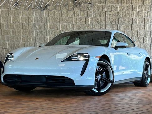 Used 2024 Porsche Taycan image 2